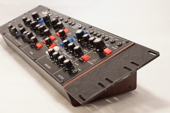 Orejas para rack 19" Behringer