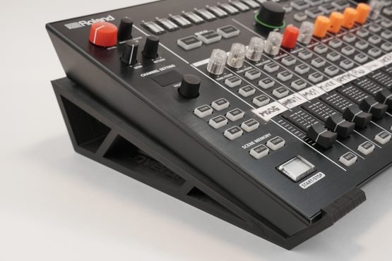Soporte Roland AIRA TR8 / MX1