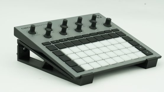 Soporte Novation Circuit MK2 Doble - Imagen 14