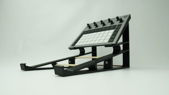 Soporte Novation Circuit MK2 Doble